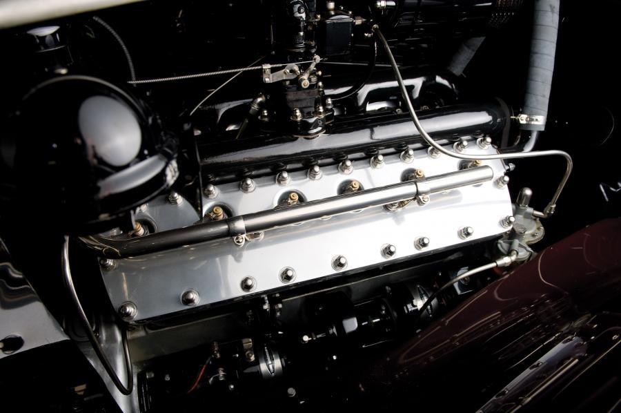  Lincoln Model K Convertible Victoria by Brunn 1937 года  (фото 5 из 7)